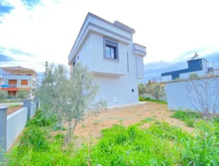 Doğanbey De 300M2 Bağımsız Bahçeli 3+1 Satılık Villa