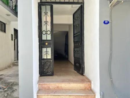 Ürkmez Merkez De Masrafsız Plaja 150M Satılık 2+1 Daire