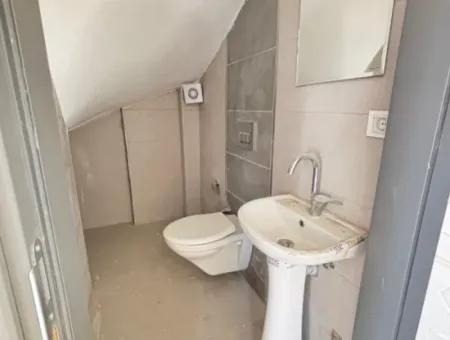Doğanbey De Geniş Yapılı Bahçeli 3+1 Satılık Villa