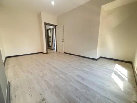 Doğanbey De Geniş Yapılı Bahçeli 3+1 Satılık Villa