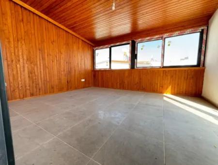 Doğanbey De Geniş Yapılı Bahçeli 3+1 Satılık Villa