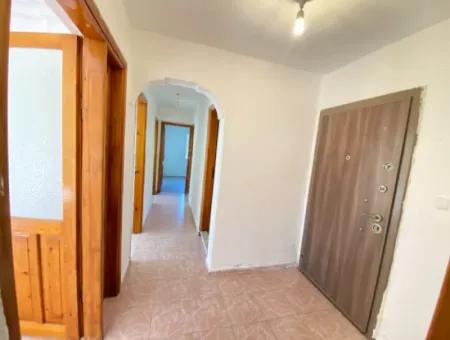 Ürkmez Merkez De 130 M² Ayrı Mutfak 3+1 Satılık Daire