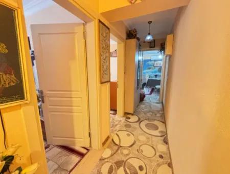 Ürkmez Merkez De Plaja 150 M Geniş Yapılı 2+1 Satılık Daire