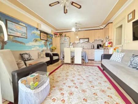 Ürkmez Merkez De Plaja 150 M Geniş Yapılı 2+1 Satılık Daire