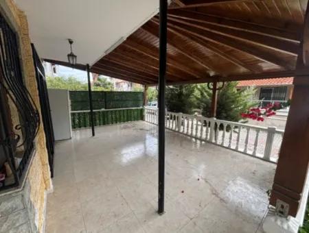 İzmir Seferihisar Bengiler'de Deniz Tarafında  4+1 Müstakil Tripleks Yazlık Villa