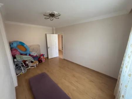 Seferihisar Bengiler’de Cadde Üzerinde   2+1 Ara Kat Daire