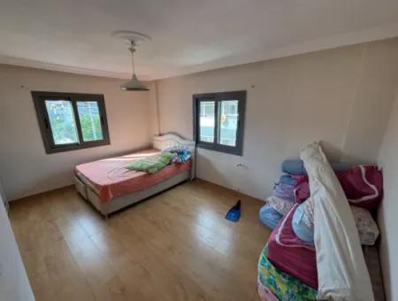 Seferihisar Bengiler’de Cadde Üzerinde   2+1 Ara Kat Daire