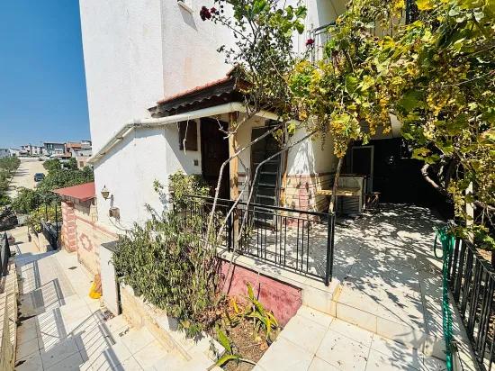İzmir Seferihisar Tepecik Güneşli Kent Sitesi’nde Full Deniz Manzaralı 4+2 Satılık Villa